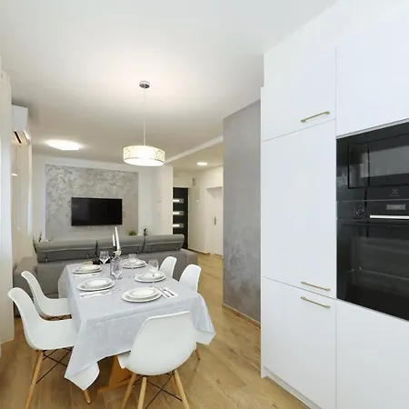 Apartment And Room Mare *