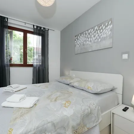 Apartment Apartment And Room Mare *