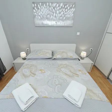 Apartman And Mare *