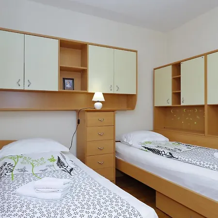 Apartment And Room Mare Apartment *