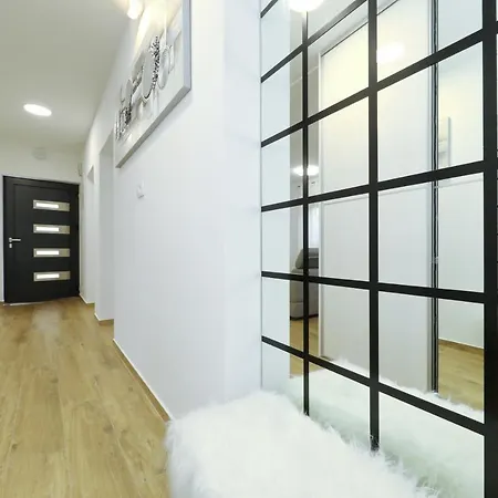 Apartment And Room Mare *