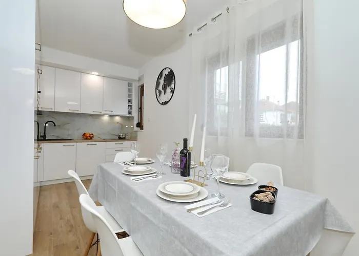 Apartment And Room Mare *