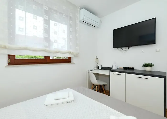 Apartment And Room Mare Διαμέρισμα