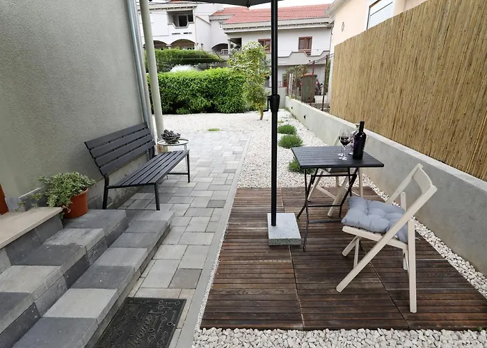 Διαμέρισμα Apartment And Room Mare Ζαντάρ