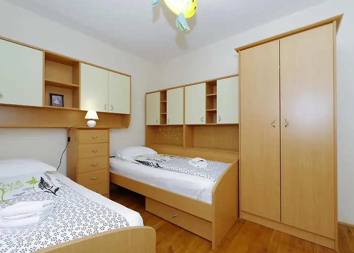 Apartment And Room Mare Διαμέρισμα *