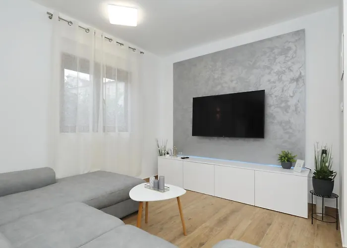 Διαμέρισμα Apartment And Room Mare Ζαντάρ